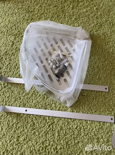 Угловая полка в ванную