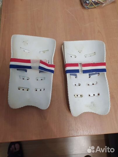 Футбольные щитки