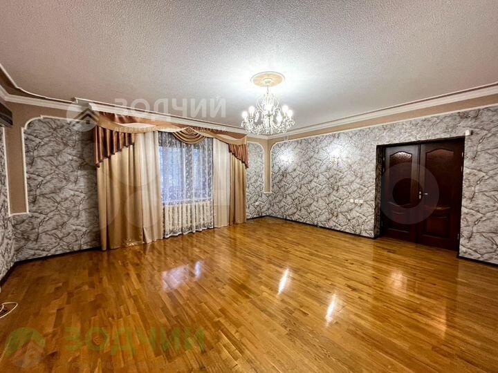 4-к. квартира, 137,1 м², 1/6 эт.