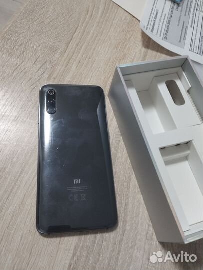 Xiaomi Mi 9, 6/64 ГБ