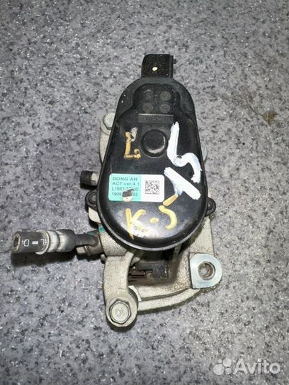 Суппорт задний левый Kia K5 DL3 G4KN 2021