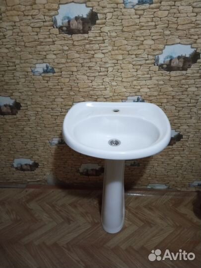 Раковина в ванную бу