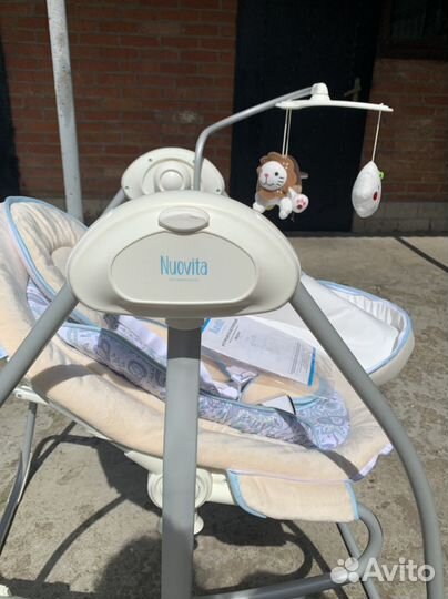 Шезлонг-качеля