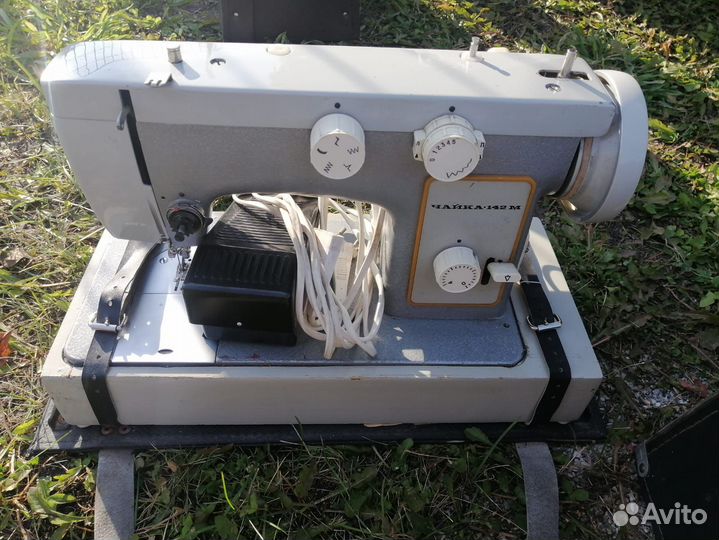 Швейная машина Чайка
