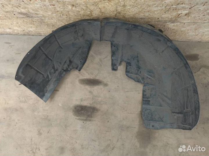 Подкрылок Maserati Levante M161