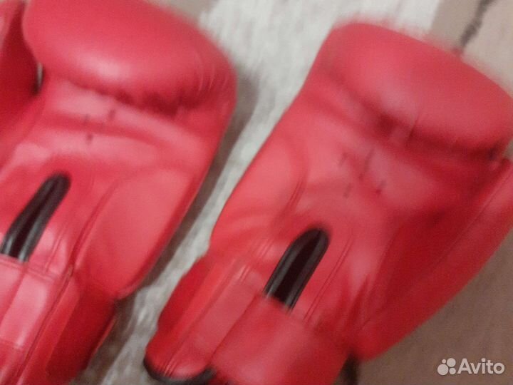 Боксерские перчатки