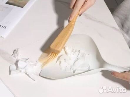Совок и щетка