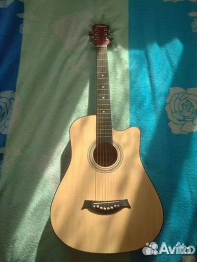 Акустическая гитара