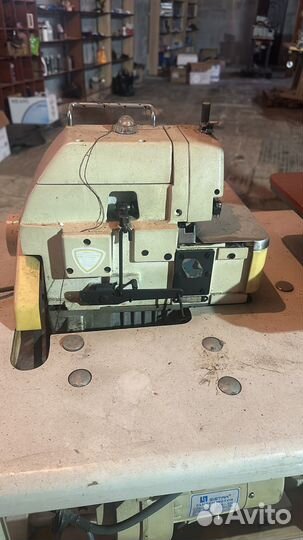 Петельная Minerva Overlok Jaki даухигольная