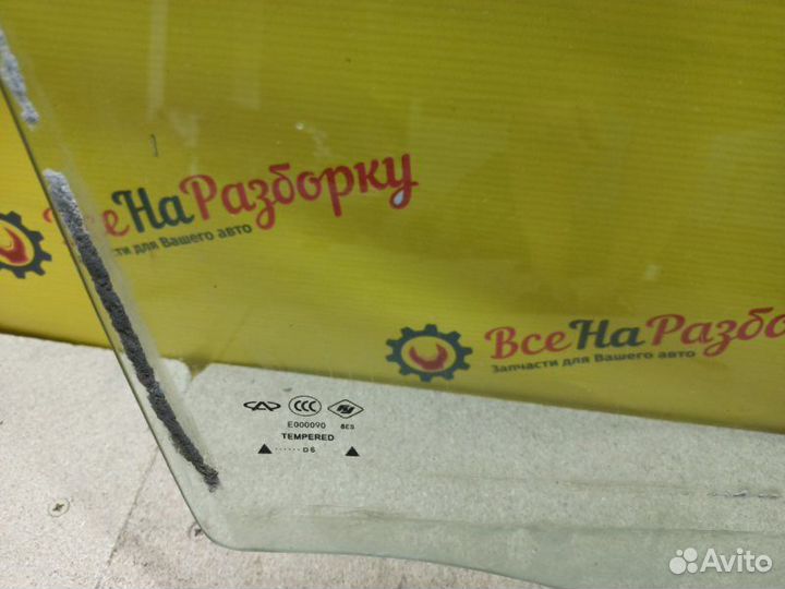 Стекло боковое переднее правое Chery Oriental Son