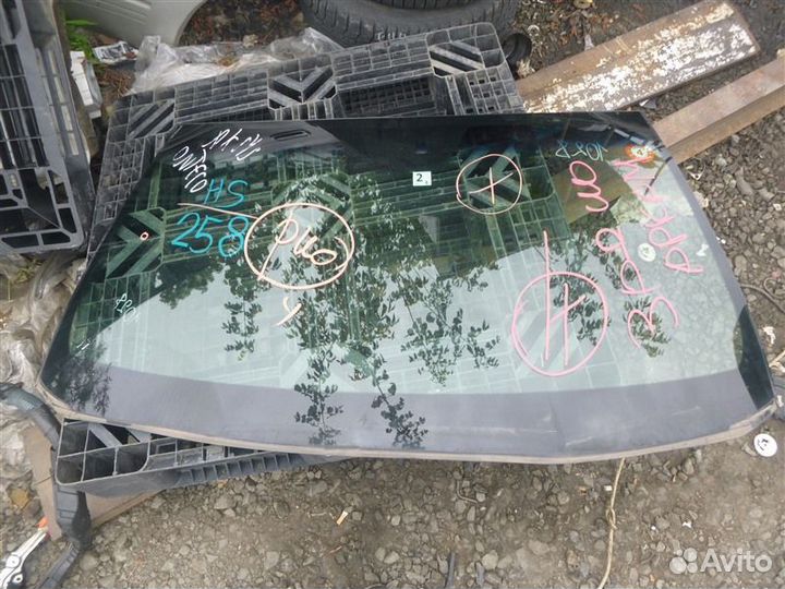 Лобовое стекло Lexus Ls600Hl UVF46 2urfse 2010