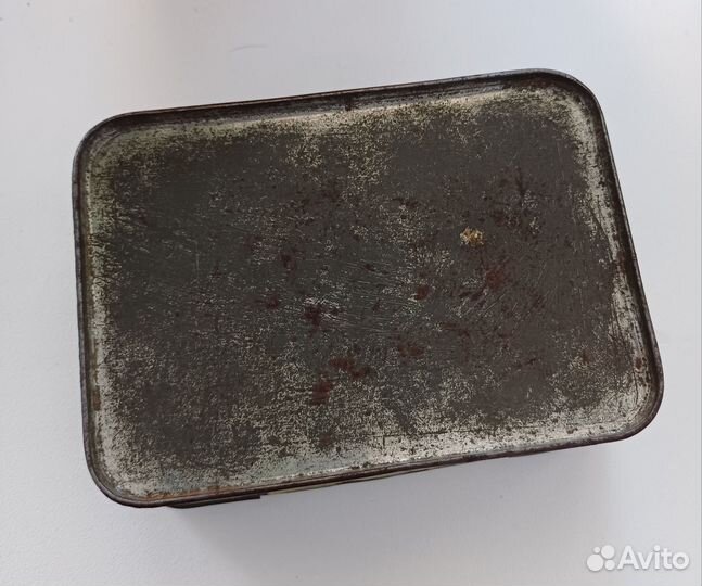 Жестяная шкатулка