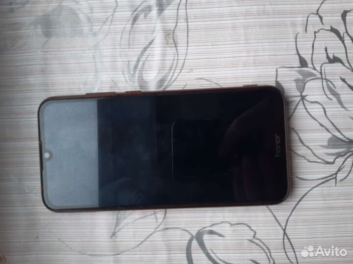 Телефон honor 8a