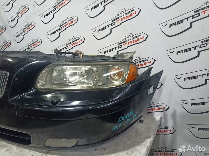 Nosecut volvo S60 V70 RH RS SJ SW 2 модель 39997061 черный RE461