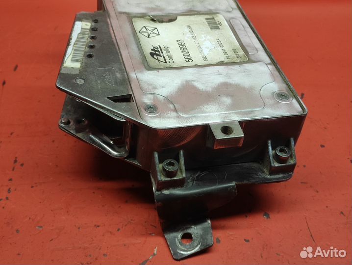 Блок управления ABS Jeep Grand Cherokee ZJ