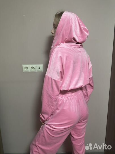 Велюровый костюм женский 42