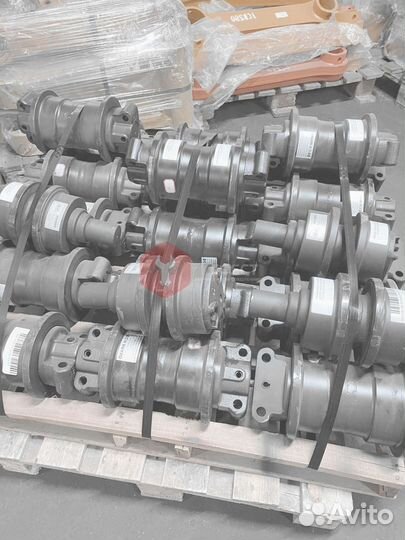 Каток опорный Hitachi ZX240LCK