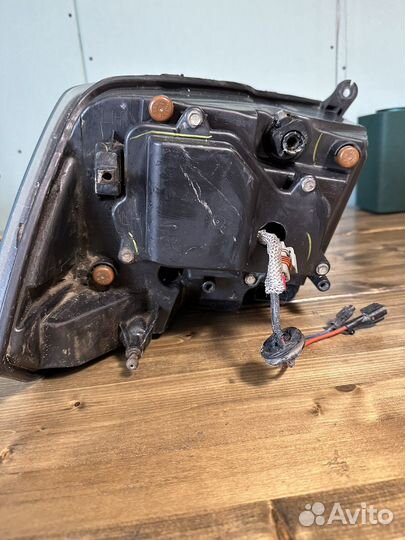 Dodge RAM 1500 фара