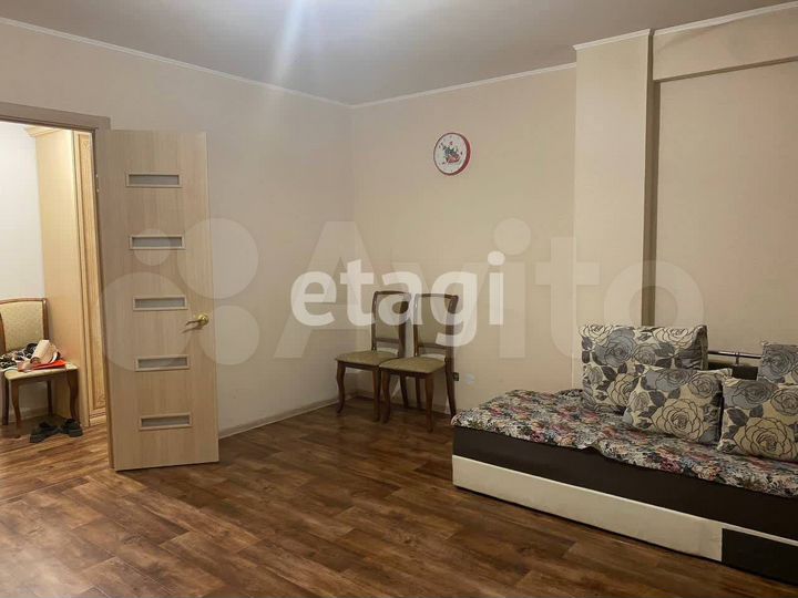 2-к. квартира, 52 м², 7/17 эт.