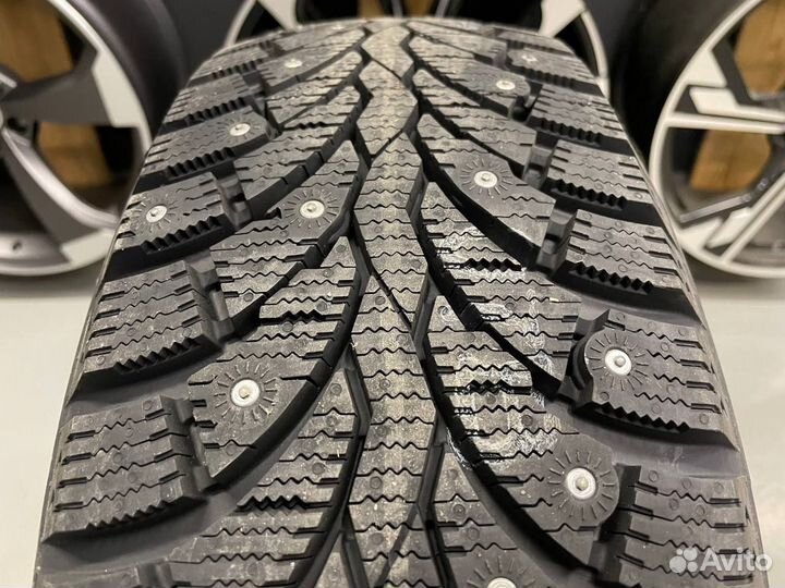 Pirelli Formula Ice 235/65 R17 108T