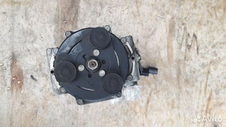 Mitsubishi lancer 9 Компрессор кондиционера