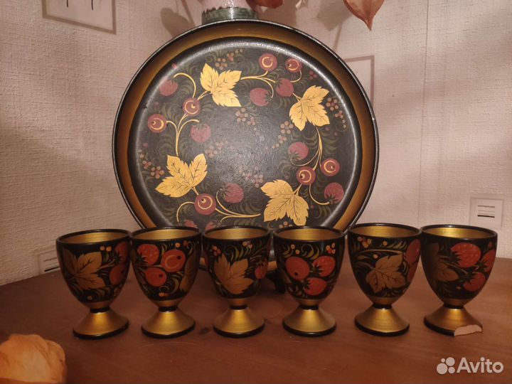 Рюмки деревянные с подносом+хлебница