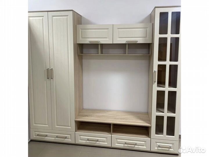 Шкаф двухстворчатый 