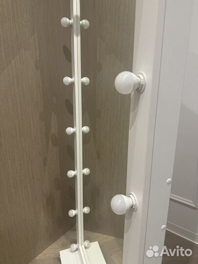 Зеркало с подсветкой в полный рост