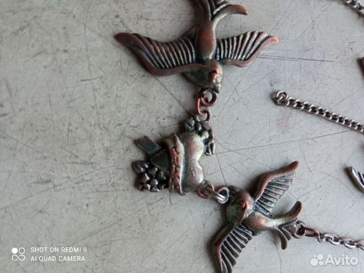 Комплект -кулон, серьги, кольцо. Тема -птички, мет