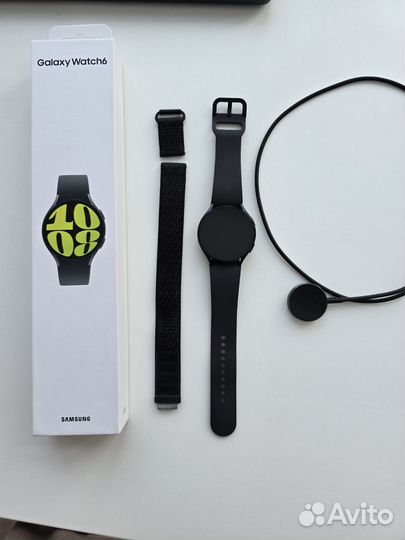 Galaxy Watch 6 44mm + оригинальный ремешок Fabric