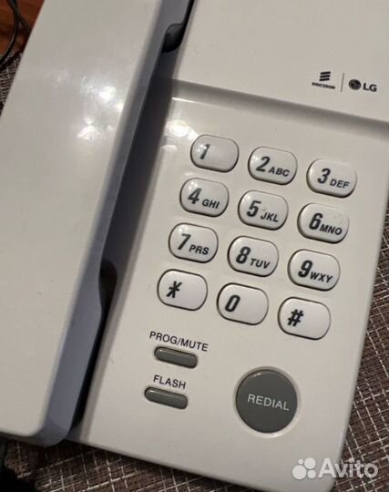 Стационарный телефон LG