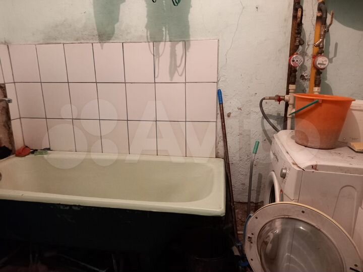 Комната 18 м² в 4-к., 1/2 эт.