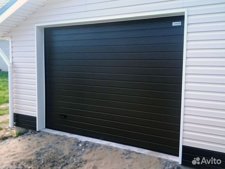 Секционные ворота