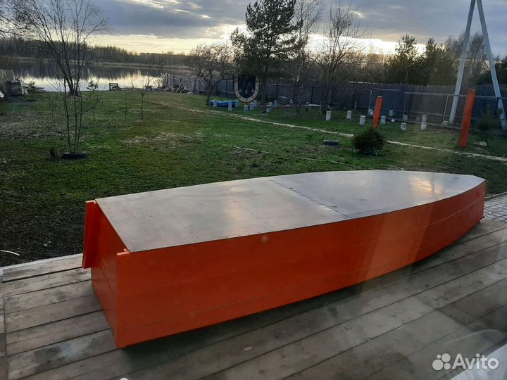 Лодка вёсельная плоскодонка