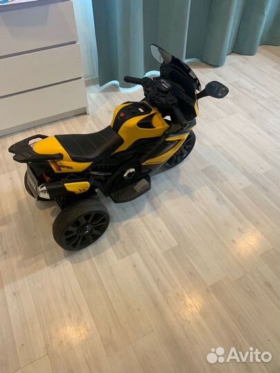 Мотоцикл трицикл электрический