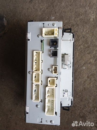 Магнитола Toyota Rav4