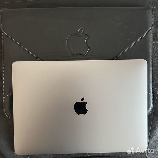 Macbook pro 13 m1