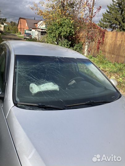 Volkswagen Passat 1.8 AMT, 2010, битый, 200 000 км