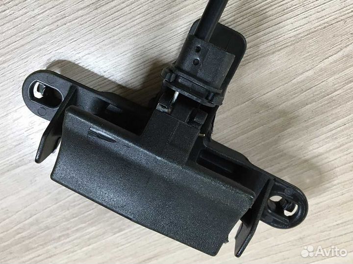 72463 Трос капота для E70