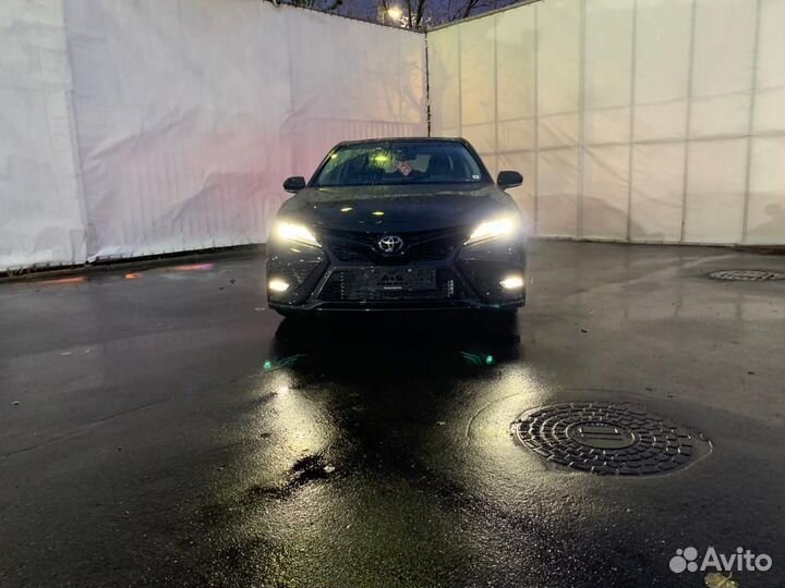 Toyota Camry 2.0 CVT, 2023