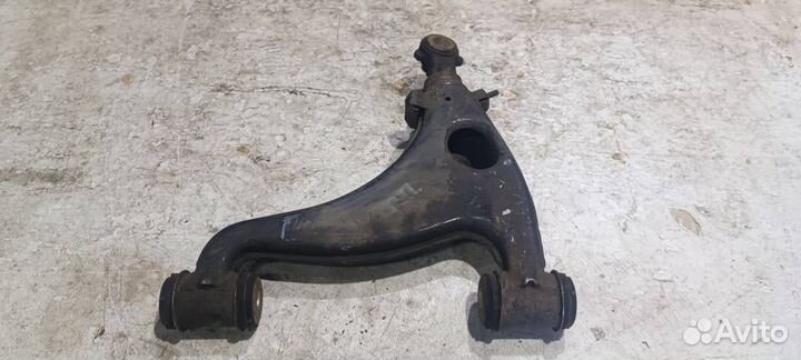 Рычаг передний правый нижний