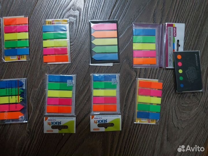 Клейкие закладки продаются