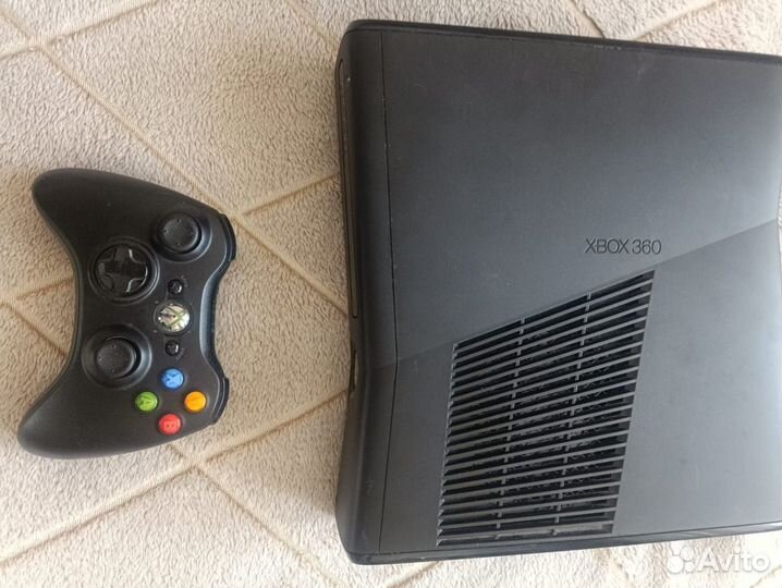 Xbox 360 4gb + kinect + 5 игр (не прошит)