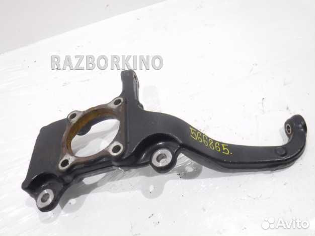 Кулак передний левый