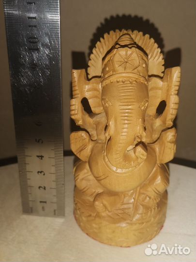 Ганеша из дерева