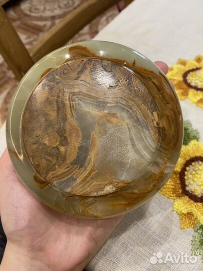 Каменная пепельница