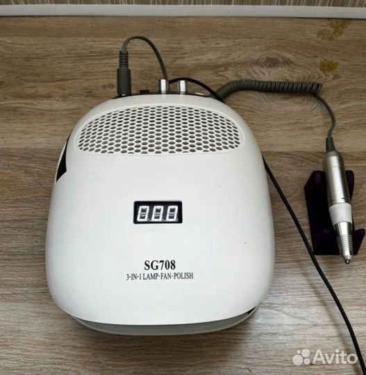 Лампа + пылесос + аппарат для маникюра