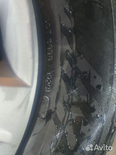 Nokian Tyres Hakkapeliitta 9 SUV 215/65 R16