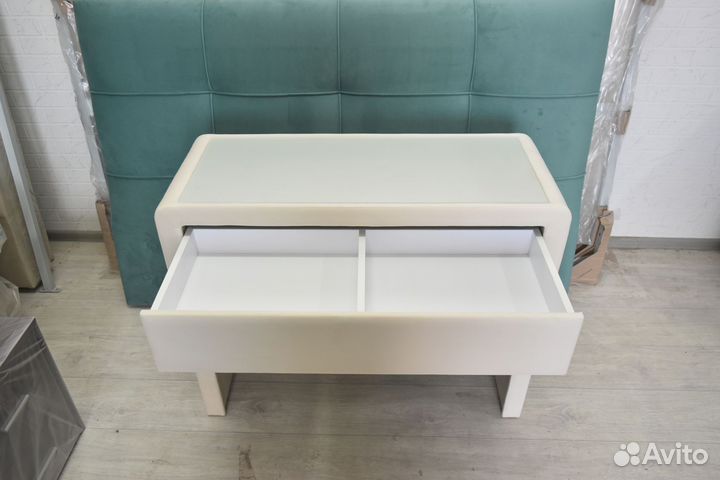 Туалетный столик