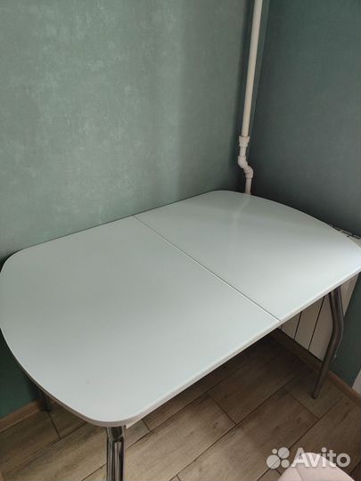 Кухонный стол